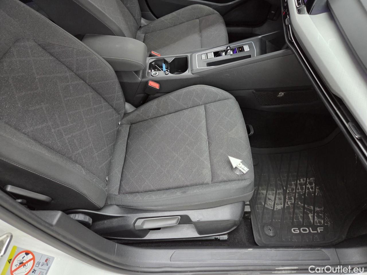  Volkswagen  Golf  Life 1.5 eTSI ACT DSG mild-Hybrid #51