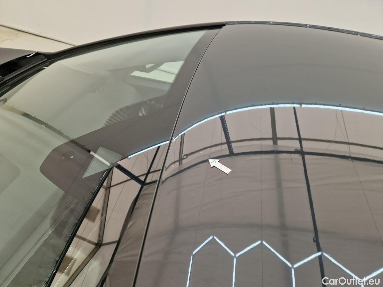  Volkswagen  Golf  Life 1.0 TSI #23