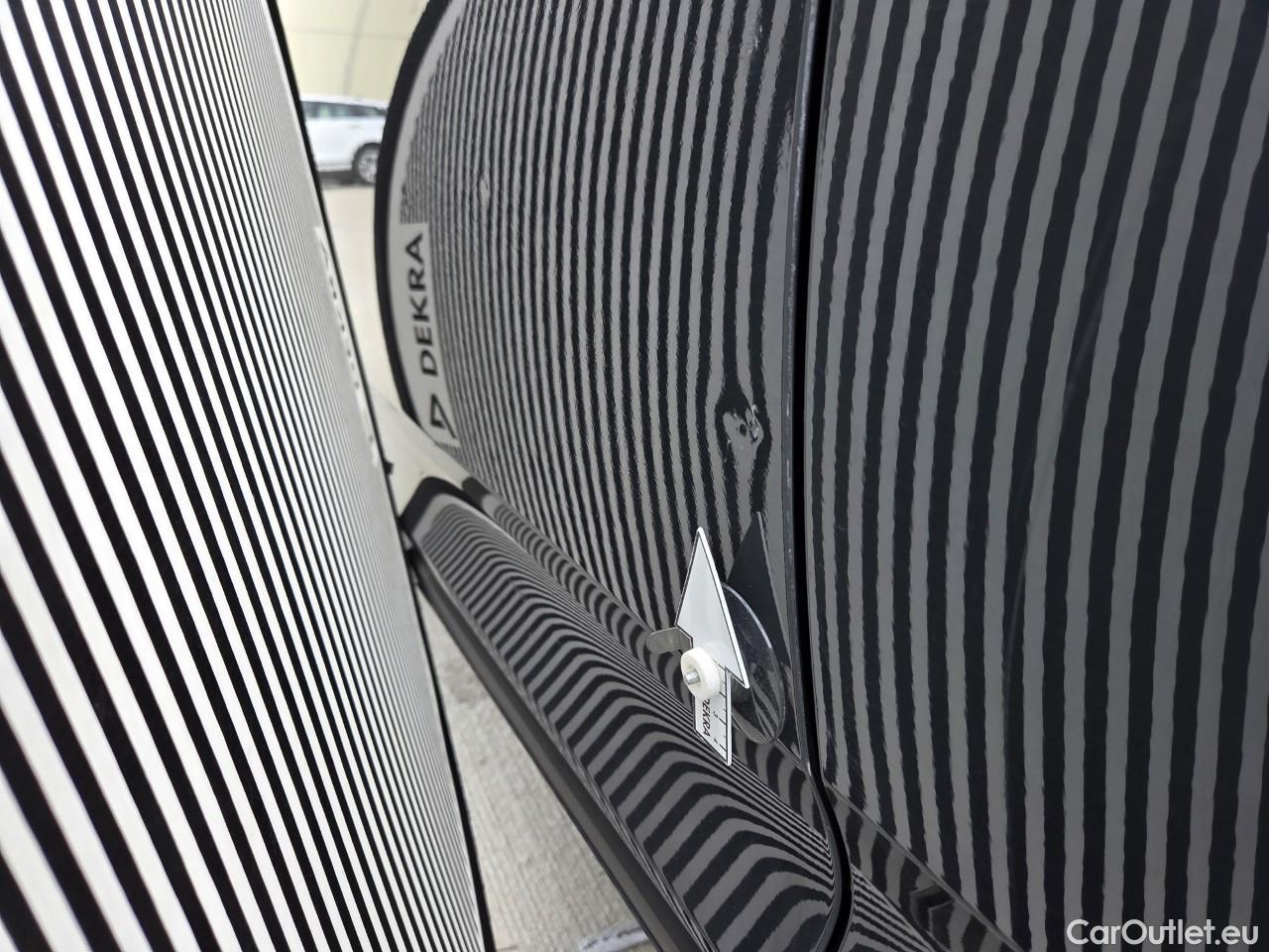  Volkswagen  Passat Advance 1.5 TSI ACT 150 CP #5