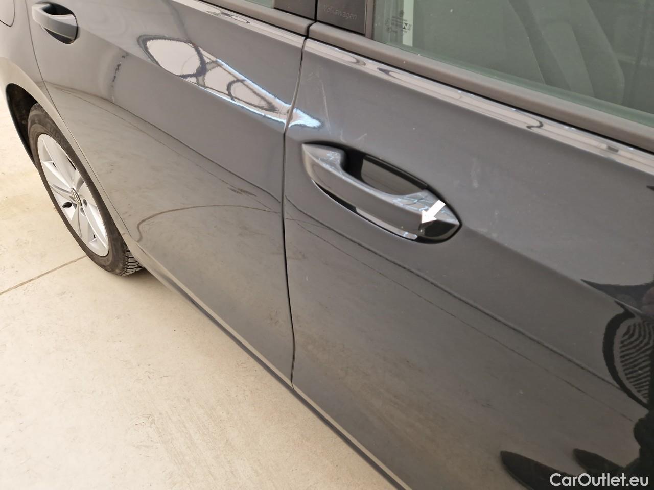  Volkswagen  Golf  Life 1.0 TSI #20