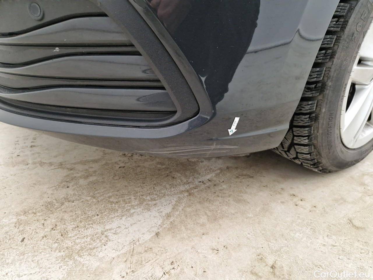  Volkswagen  Golf  Life 1.0 TSI #3