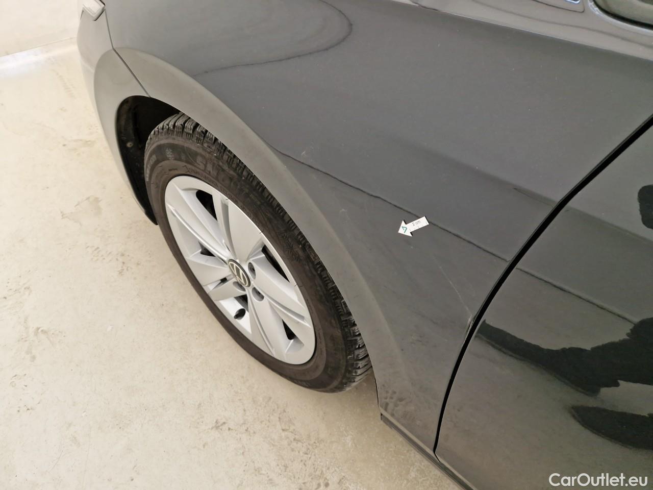  Volkswagen  Golf  Life 1.0 TSI #4