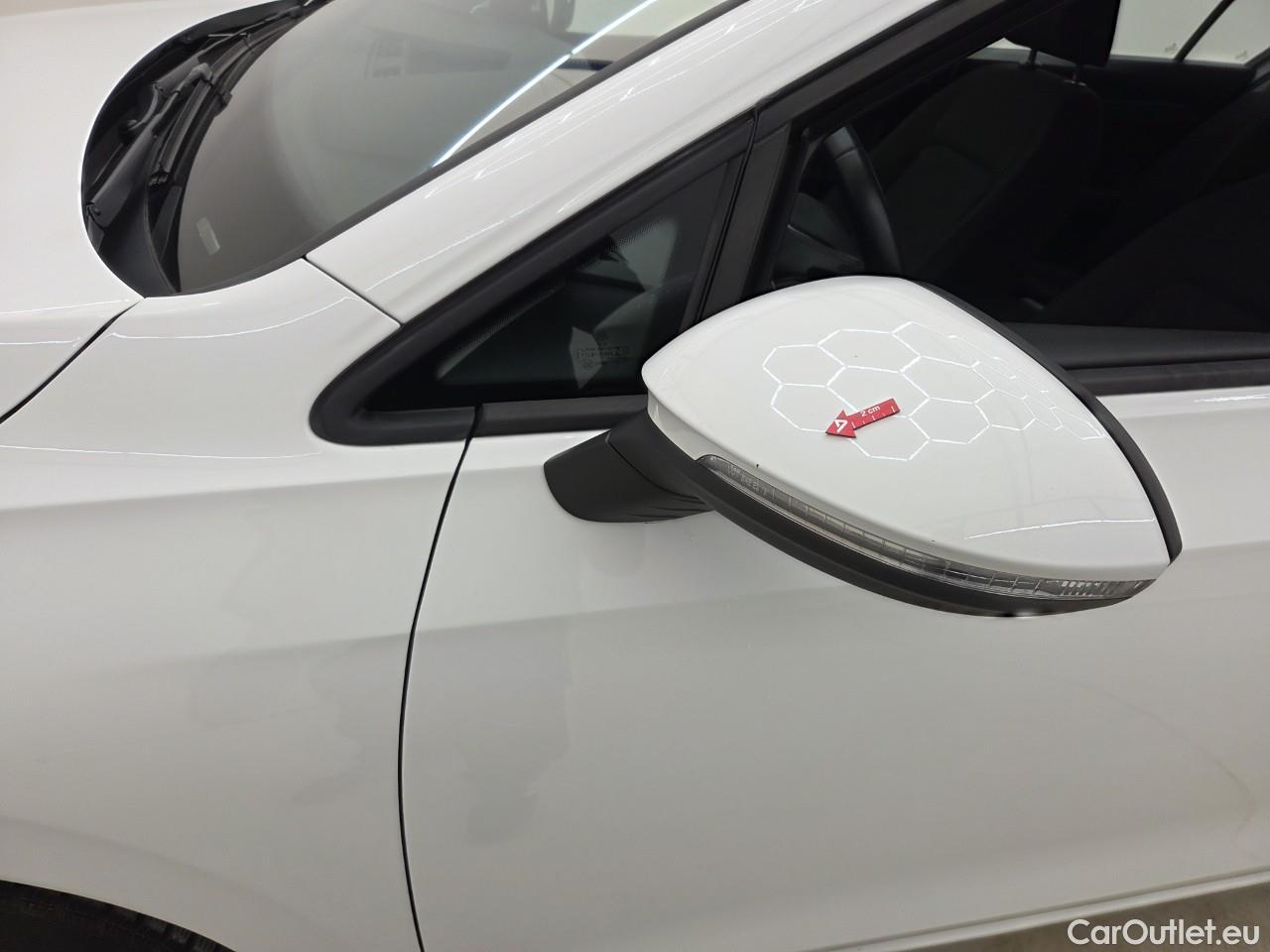  Volkswagen  Golf  Life 1.5 eTSI ACT DSG mild-Hybrid #1