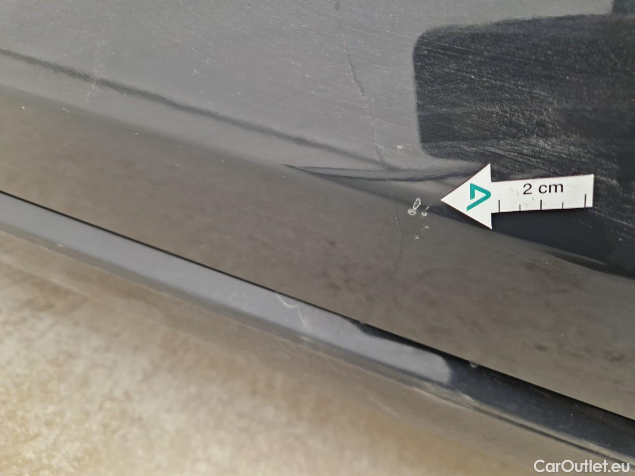  Volkswagen  Golf  Life 1.0 TSI #3