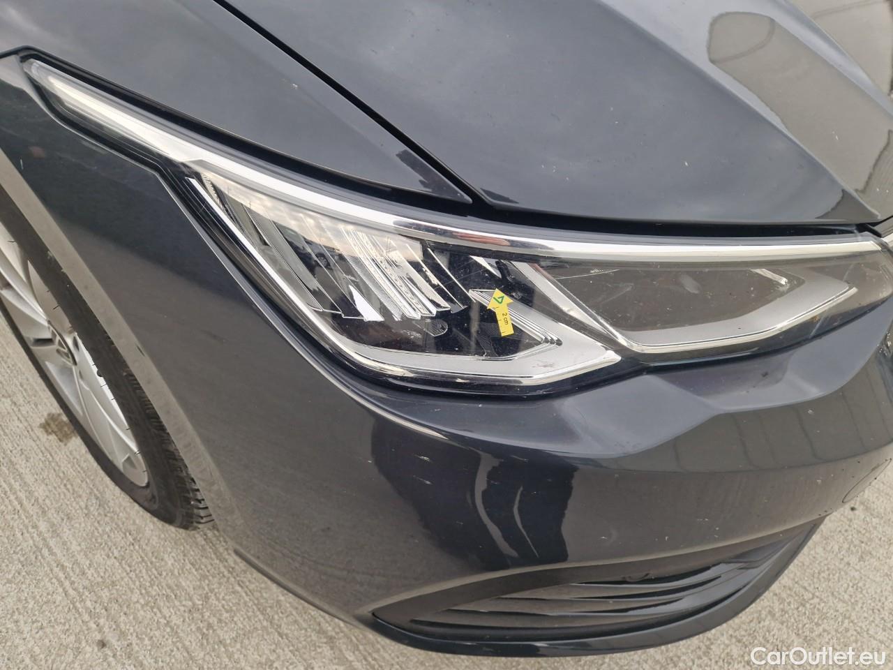  Volkswagen  Golf  Life 1.0 TSI #8