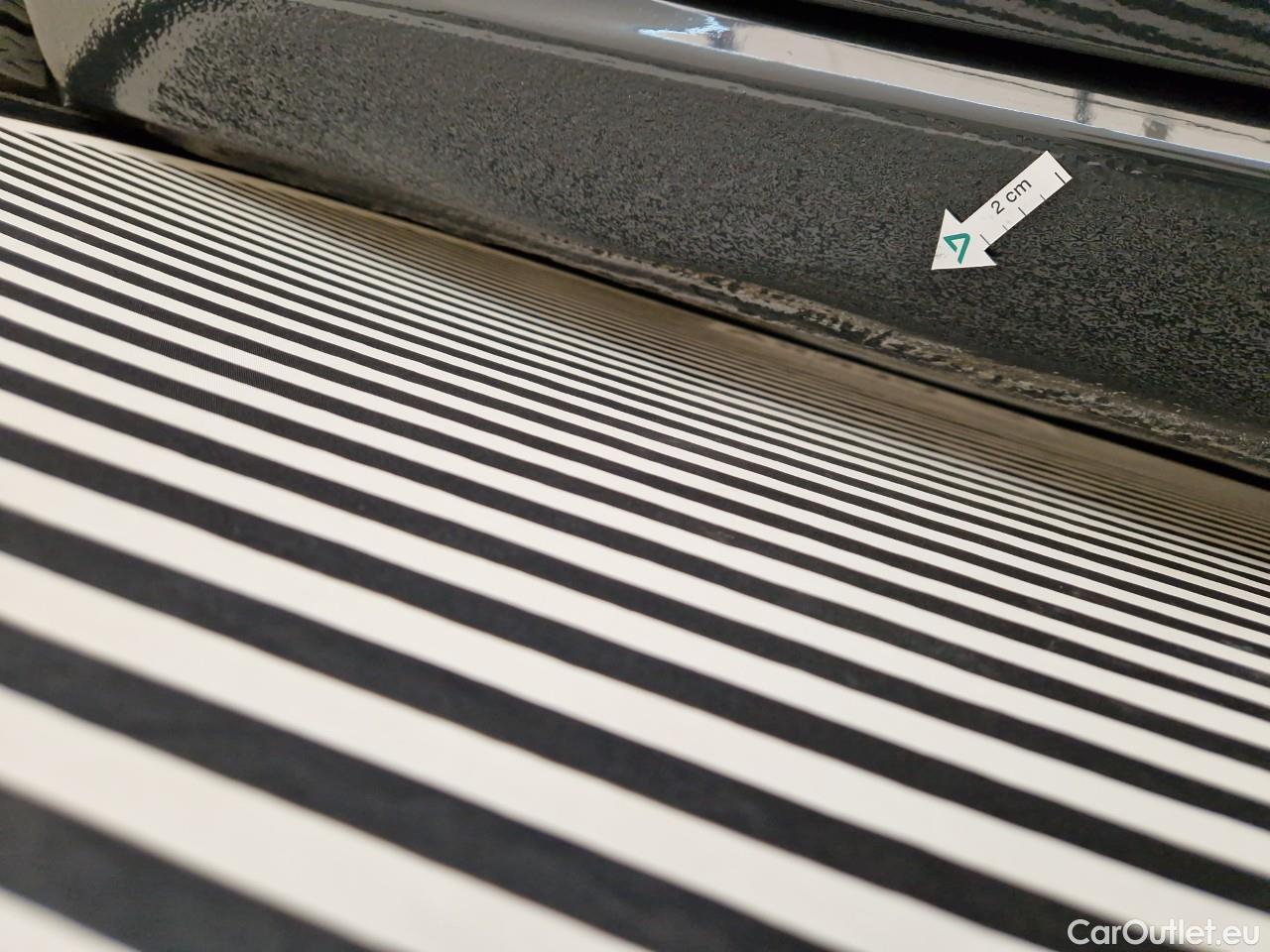  Volkswagen  Golf  Life 1.0 TSI #25