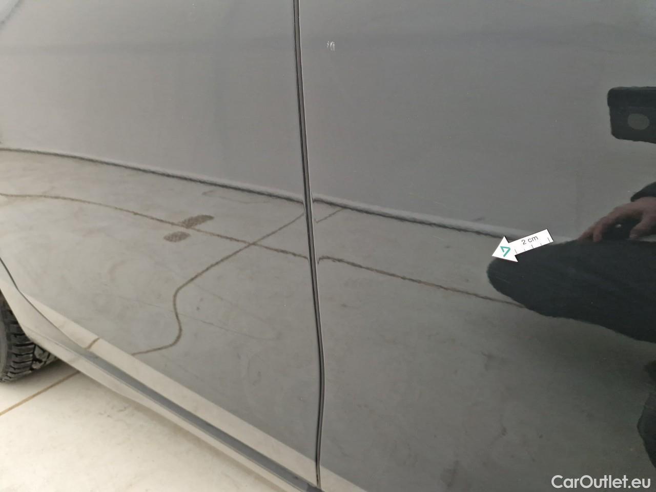  Volkswagen  Golf  Life 1.0 TSI #16