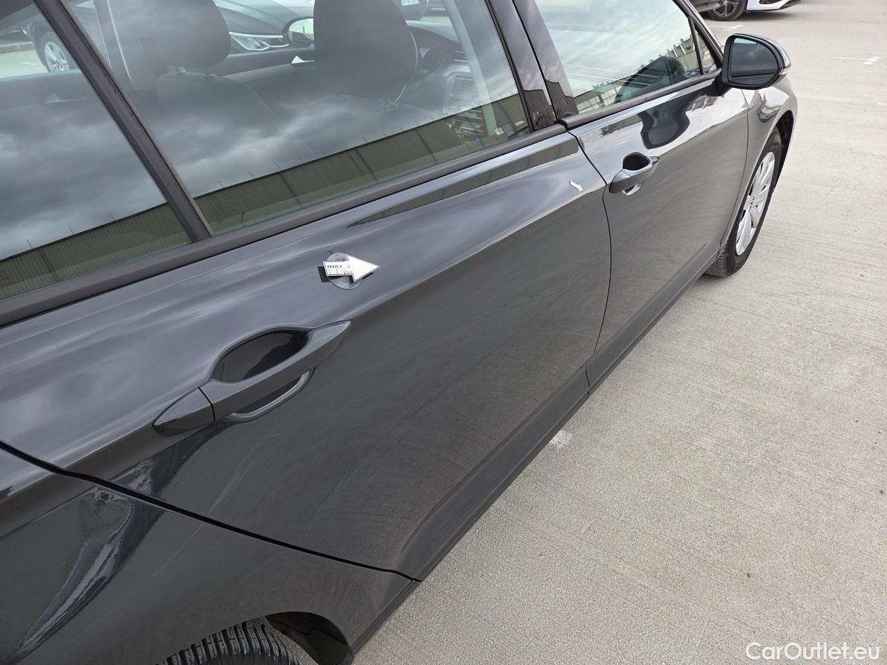  Volkswagen  Passat Advance 1.5 TSI ACT 150 CP #19