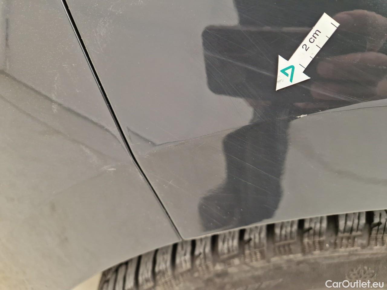  Volkswagen  Golf  Life 1.0 TSI #31