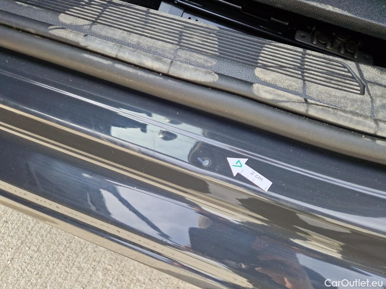  Volkswagen  Golf  Life 1.0 TSI #4