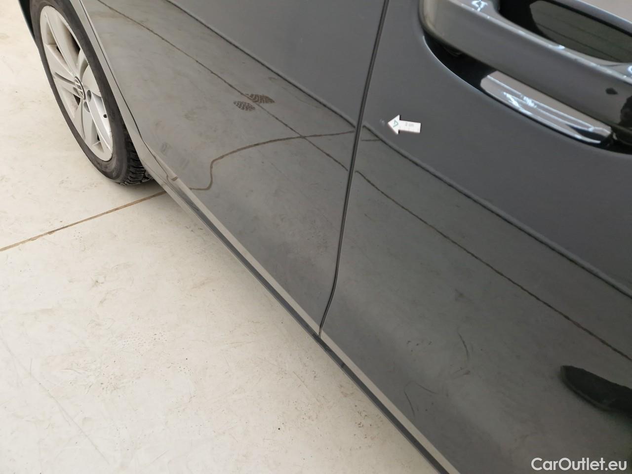  Volkswagen  Golf  Life 1.0 TSI #13