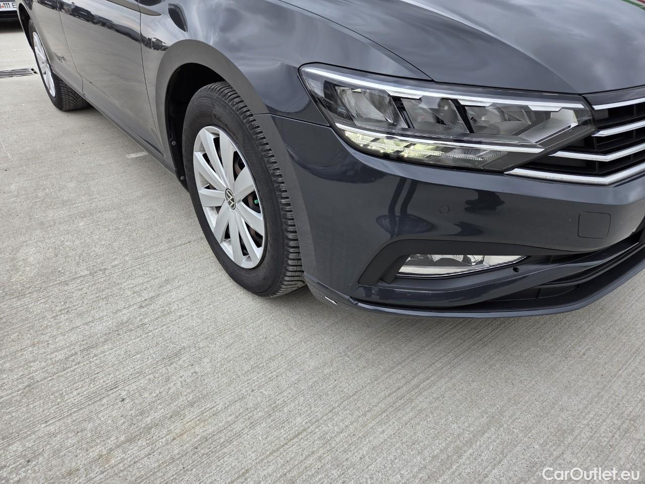  Volkswagen  Passat Advance 1.5 TSI ACT 150 CP #8