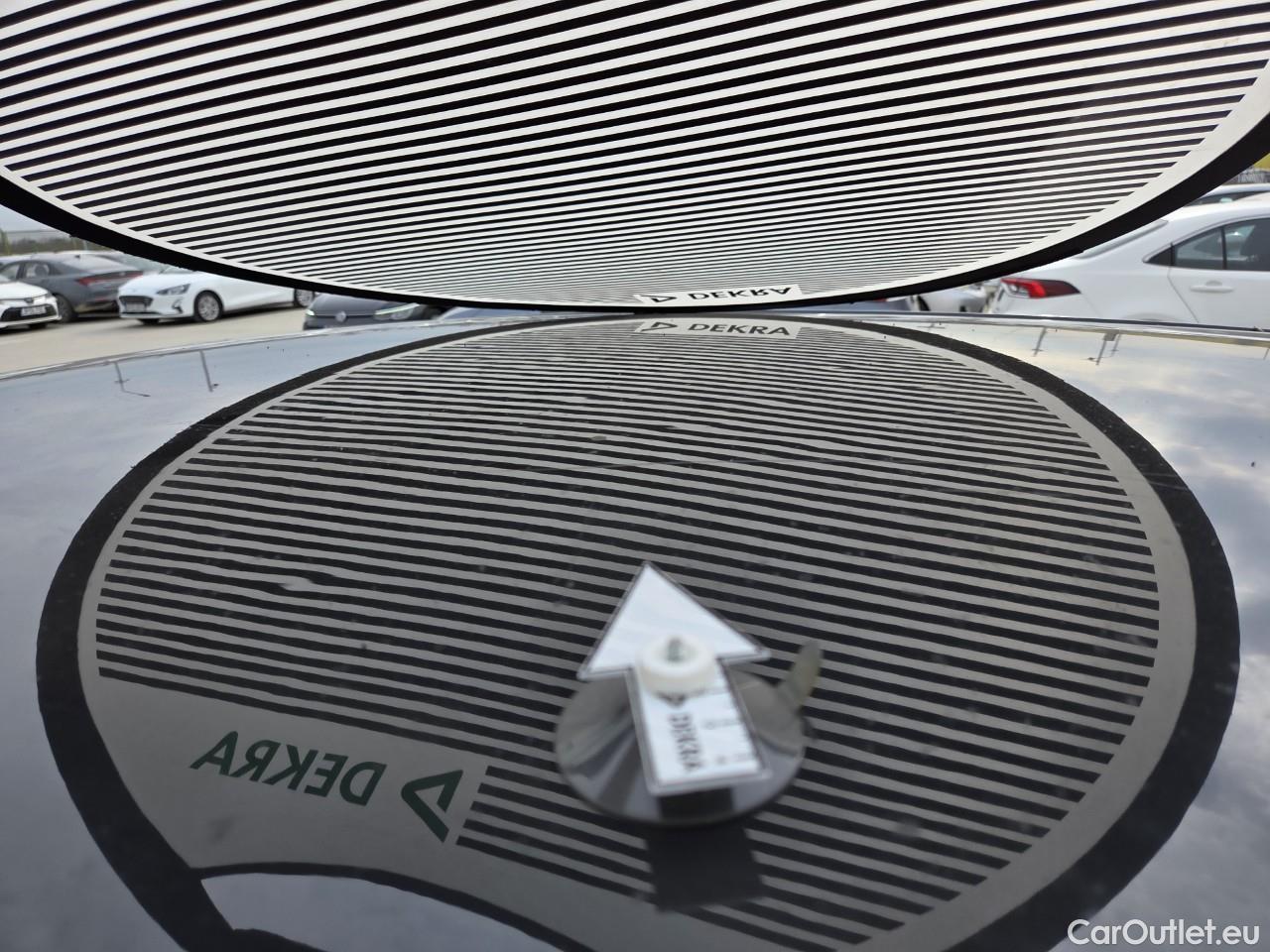  Volkswagen  Golf  Life 1.0 TSI #34