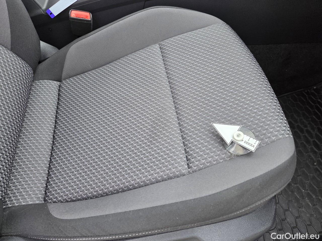  Volkswagen  Passat Advance 1.5 TSI ACT 150 CP #39