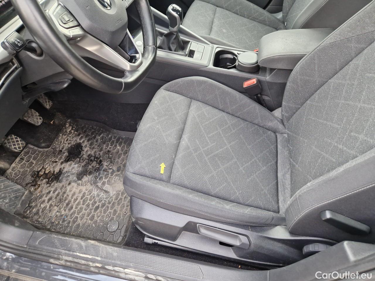  Volkswagen  Golf  Life 1.0 TSI #45