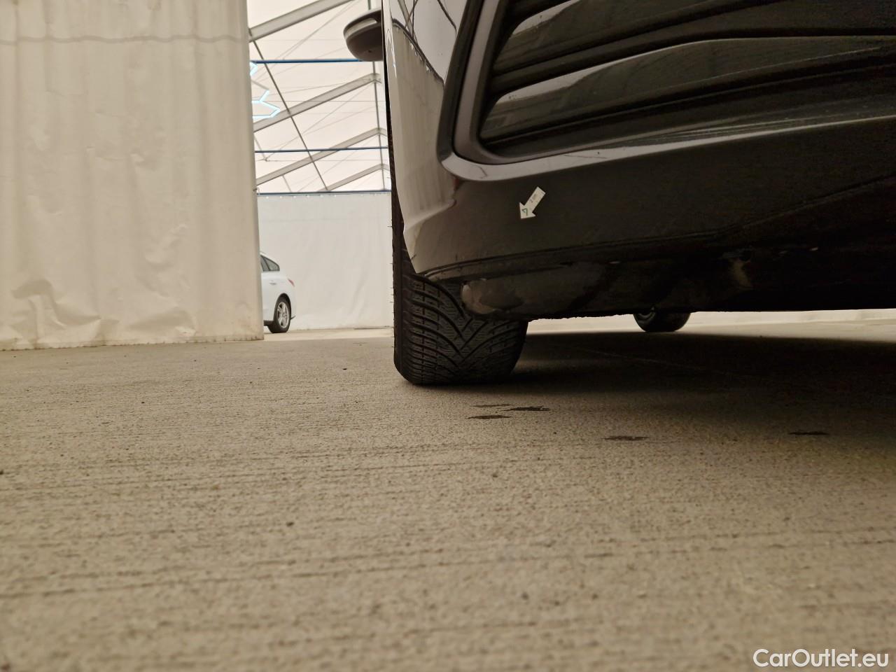  Volkswagen  Golf  Life 1.0 TSI #13