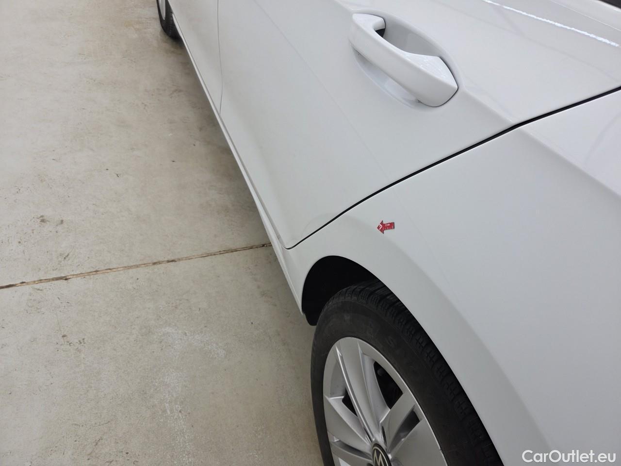  Volkswagen  Golf  Life 1.5 eTSI ACT DSG mild-Hybrid #9