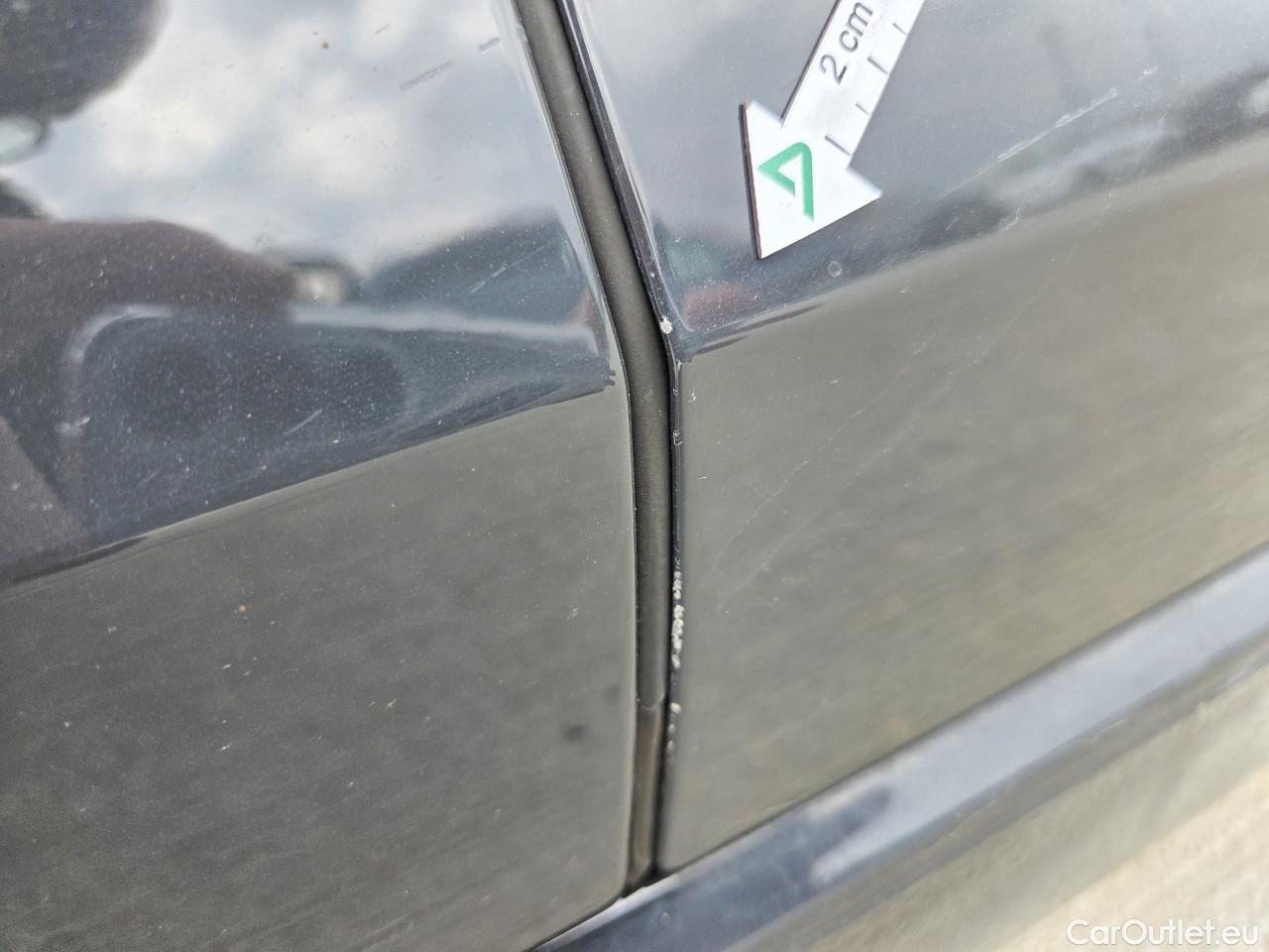  Volkswagen  Golf  Life 1.0 TSI #18