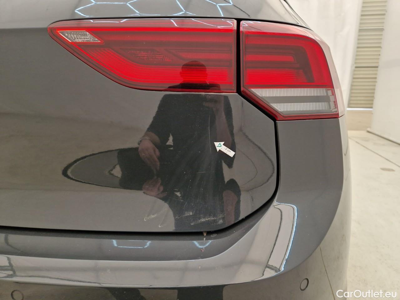  Volkswagen  Golf  Life 1.0 TSI #36