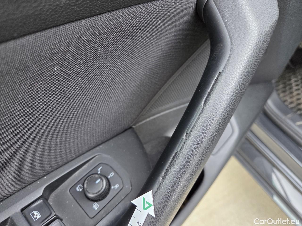  Volkswagen  Passat Advance 1.5 TSI ACT 150 CP #34