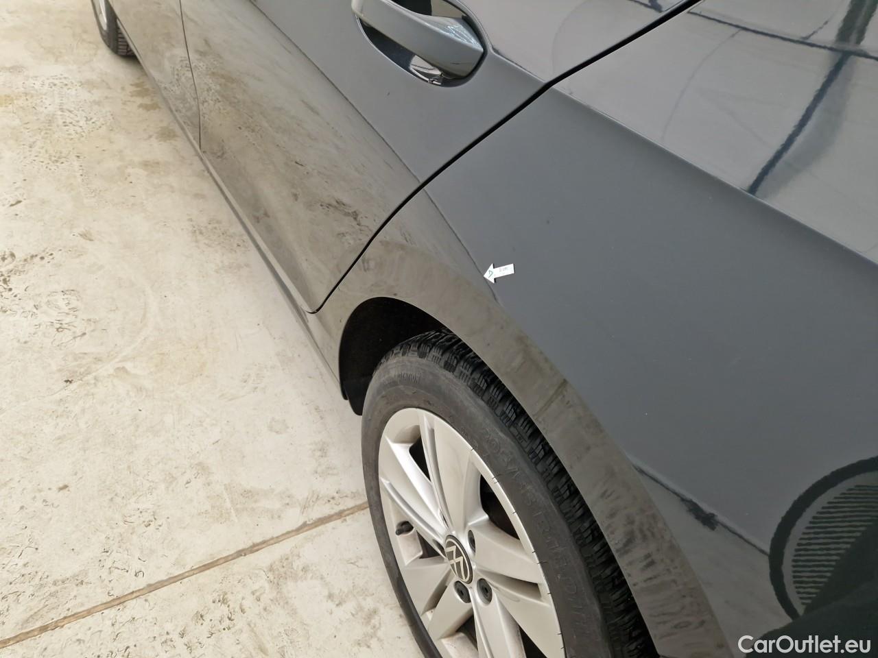  Volkswagen  Golf  Life 1.0 TSI #21