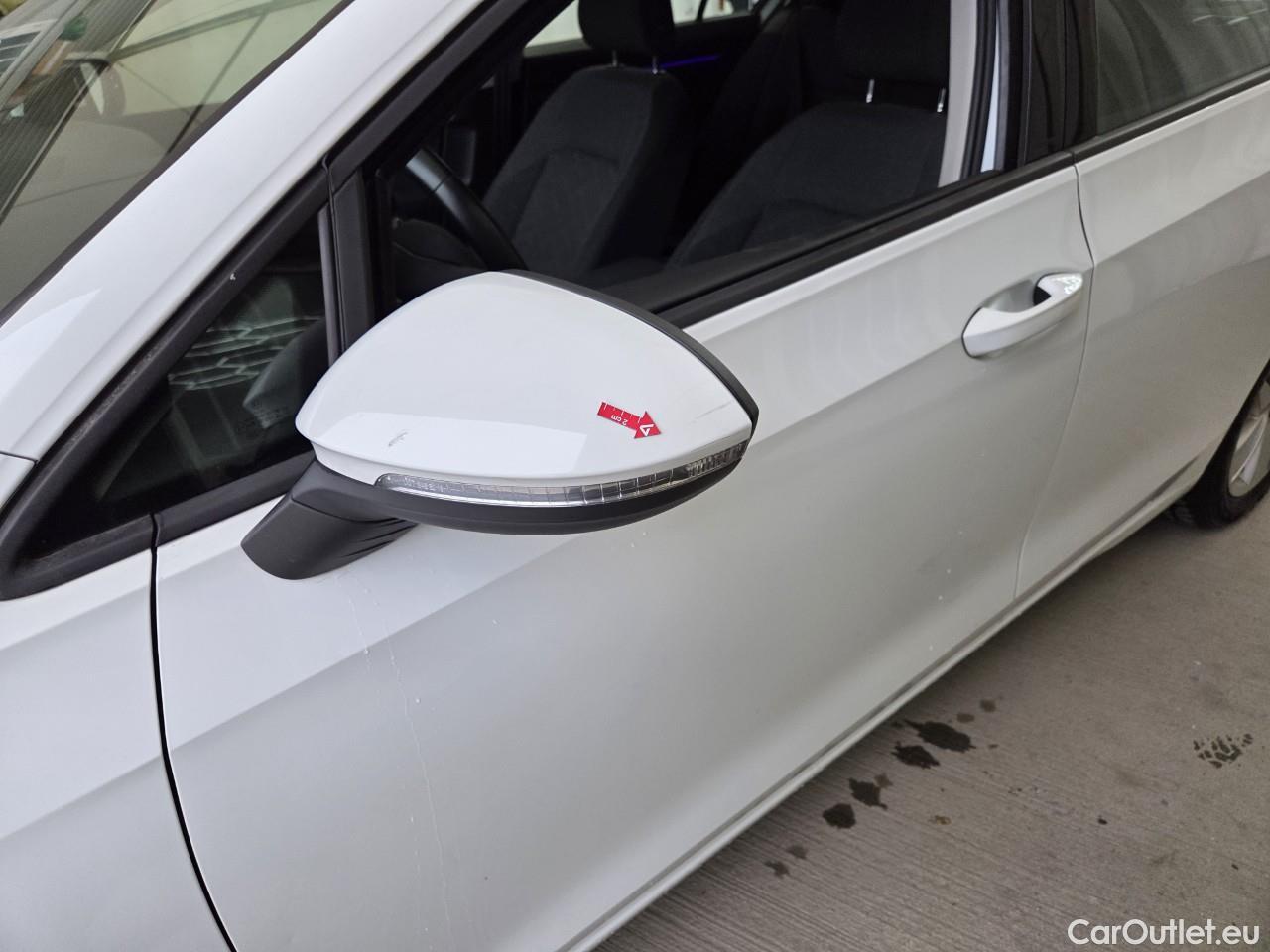  Volkswagen  Golf  Life 1.5 eTSI ACT DSG mild-Hybrid #8