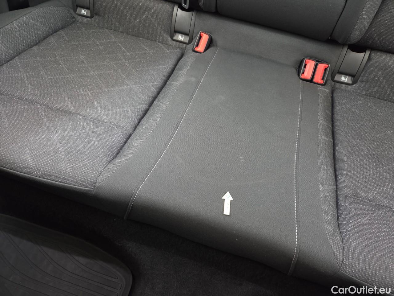  Volkswagen  Golf  Life 1.5 eTSI ACT DSG mild-Hybrid #22