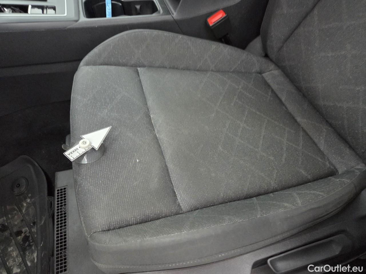  Volkswagen  Golf  Life 1.5 eTSI ACT DSG mild-Hybrid #48