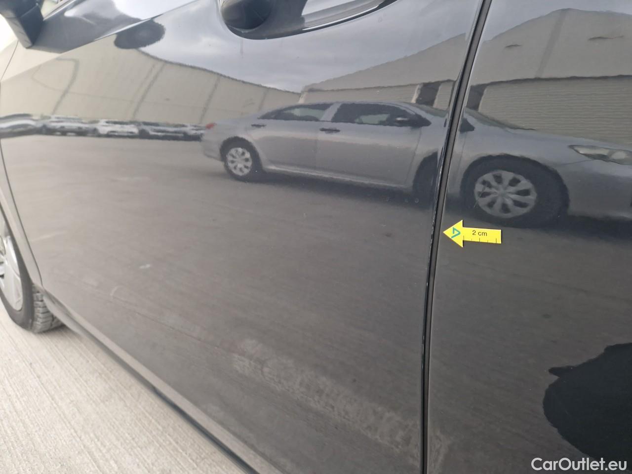  Volkswagen  Golf  Life 1.0 TSI #1