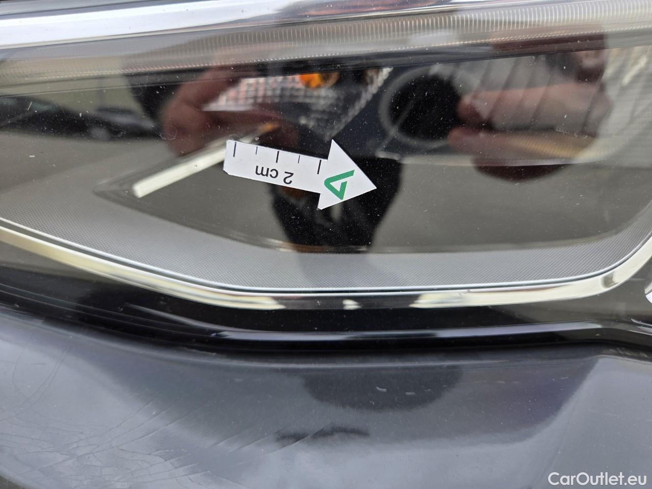  Volkswagen  Golf  Life 1.0 TSI #10