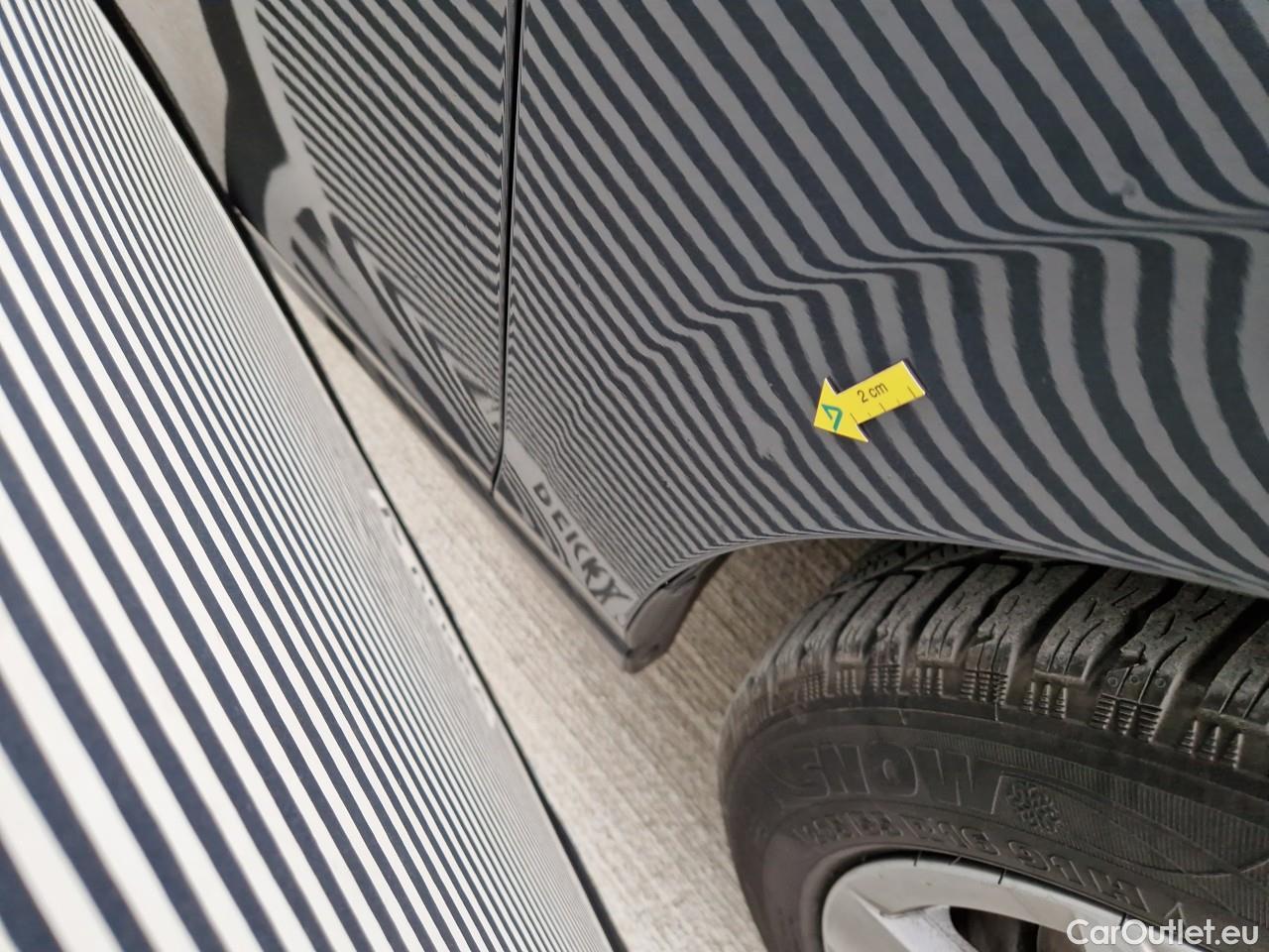  Volkswagen  Golf  Life 1.0 TSI #10