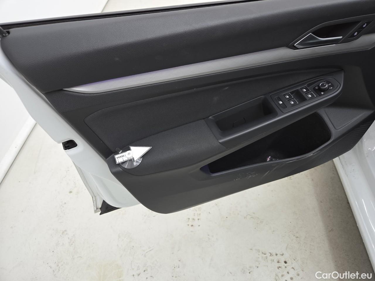  Volkswagen  Golf  Life 1.5 eTSI ACT DSG mild-Hybrid #46