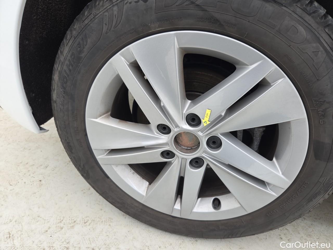  Volkswagen  Golf  Life 1.5 eTSI ACT DSG mild-Hybrid #19