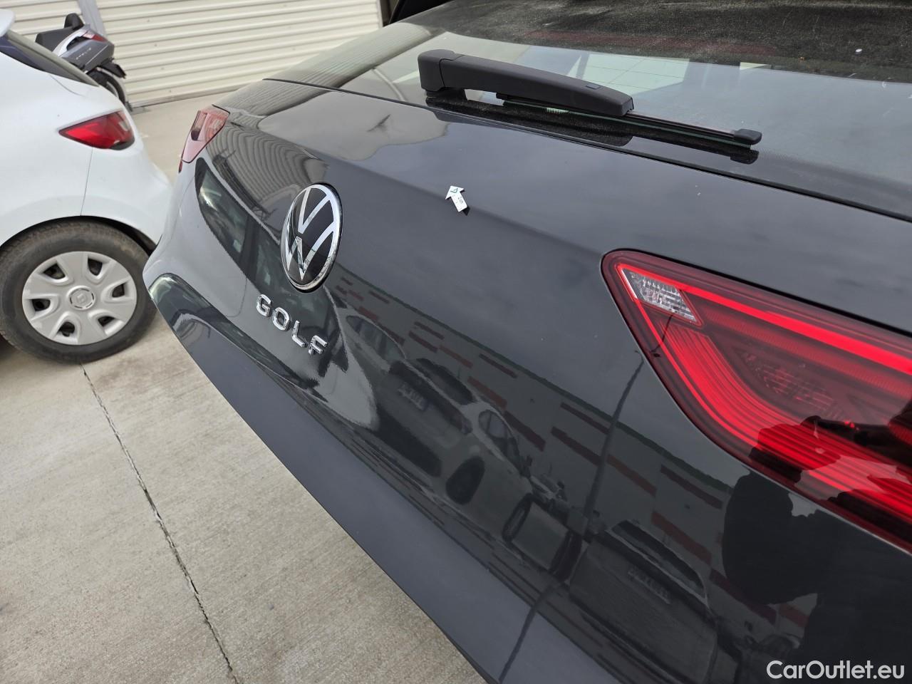  Volkswagen  Golf  Life 1.0 TSI #29