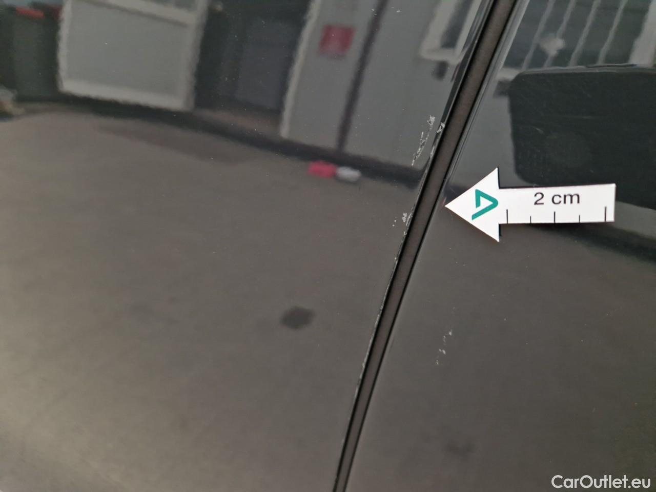  Volkswagen  Golf  Life 1.0 TSI #2