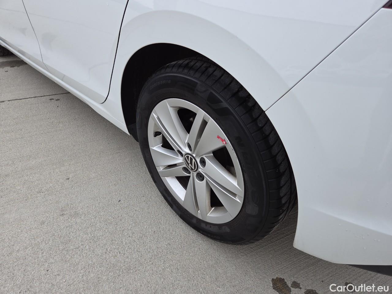  Volkswagen  Golf  Life 1.5 eTSI ACT DSG mild-Hybrid #44