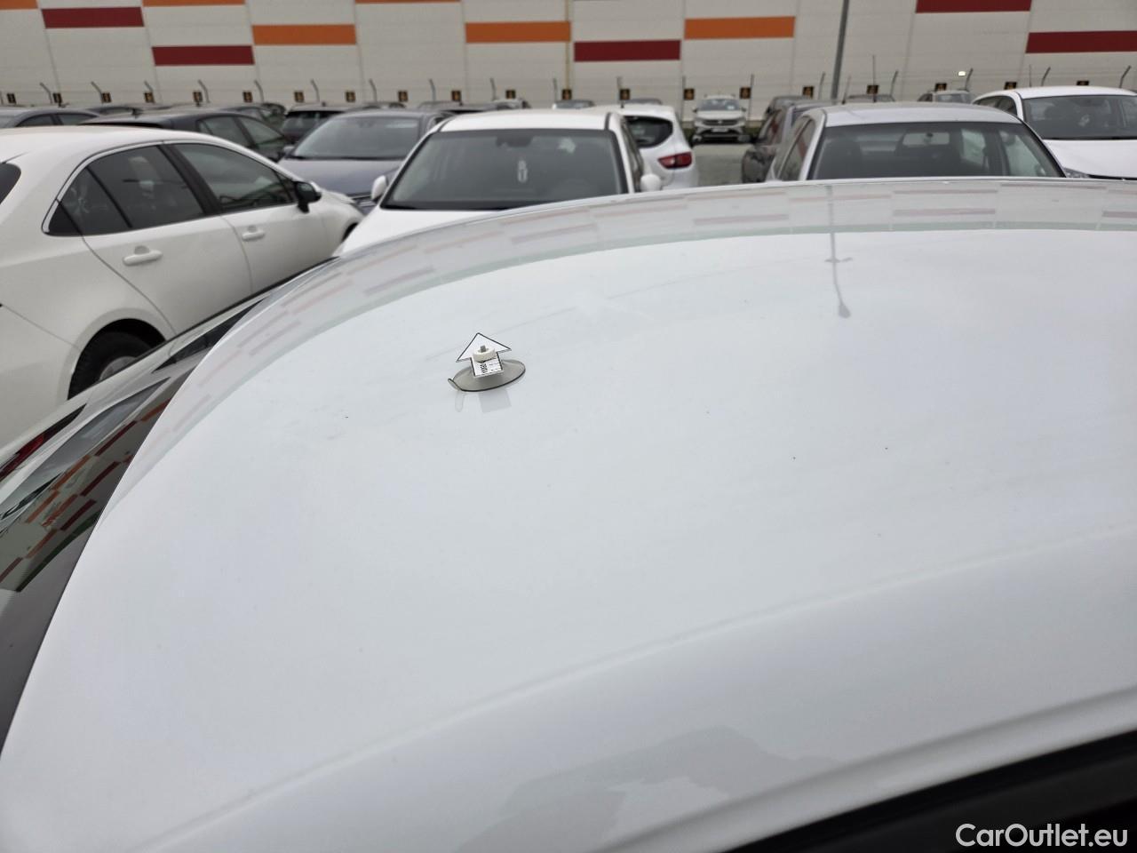  Volkswagen  Golf  Life 1.5 eTSI ACT DSG mild-Hybrid #42