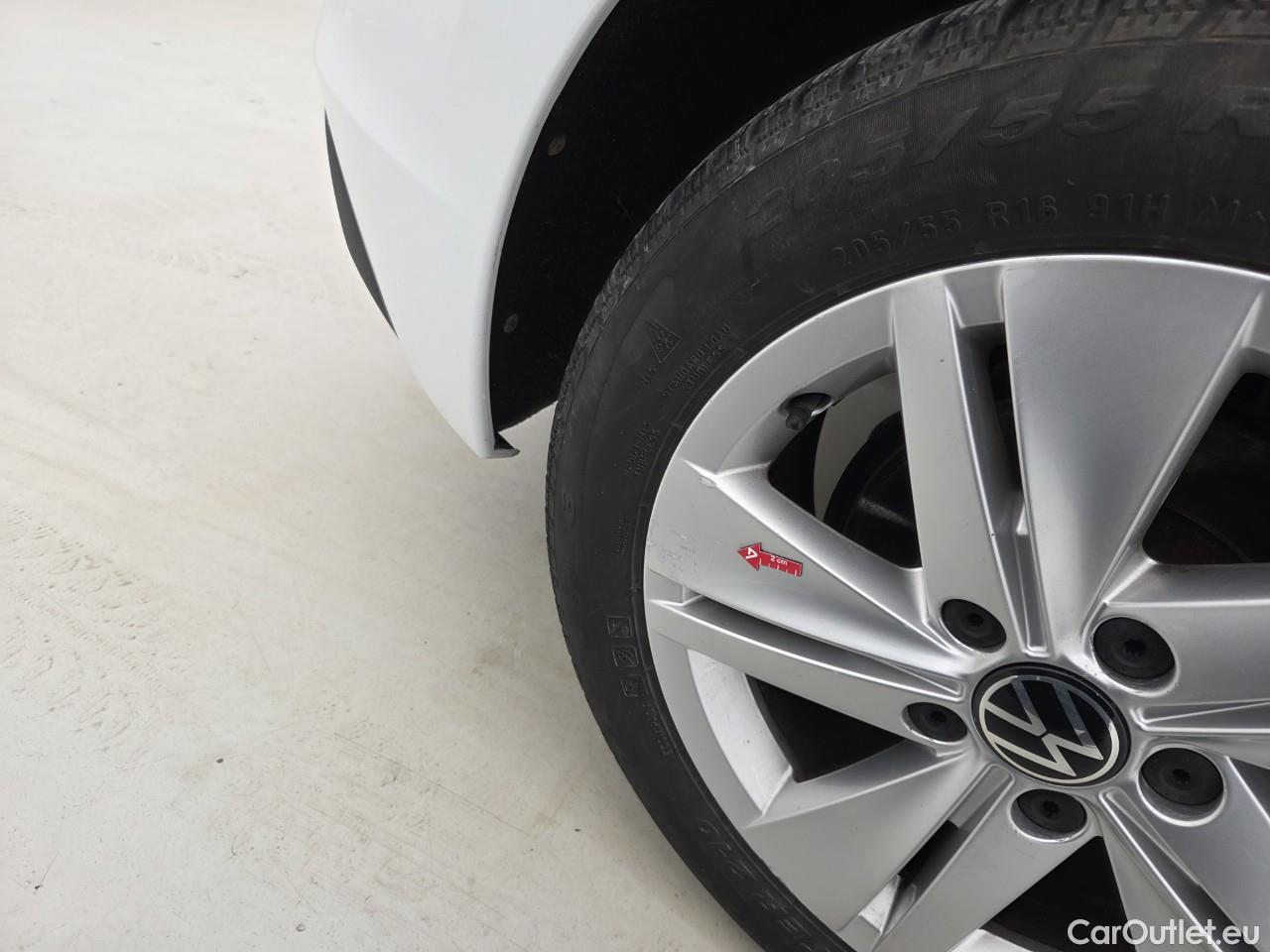  Volkswagen  Golf  Life 1.5 eTSI ACT DSG mild-Hybrid #8