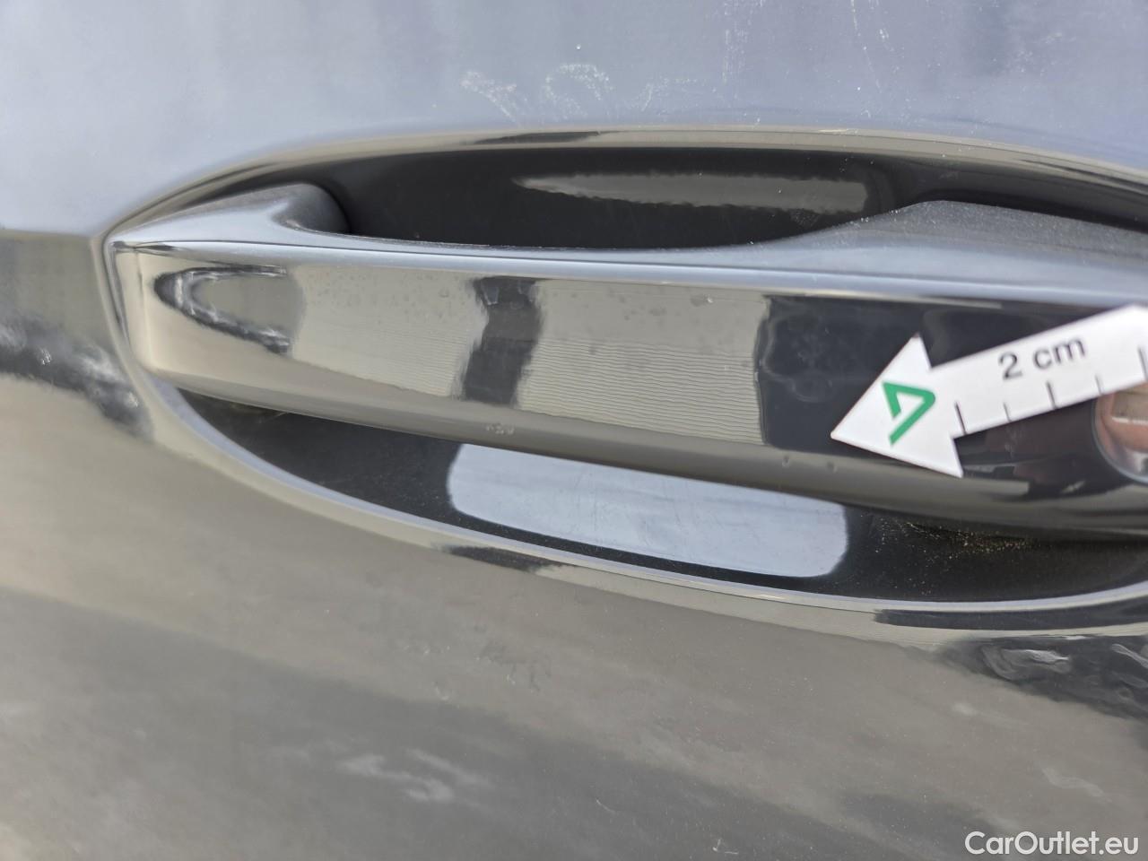  Volkswagen  Golf  Life 1.0 TSI #3