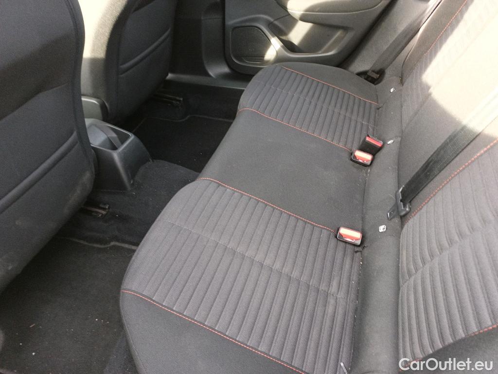  Peugeot  2008 PEUGEOT  / 2019 / 5P / todoterreno Active Puretech 100 S&S BVM6 #13