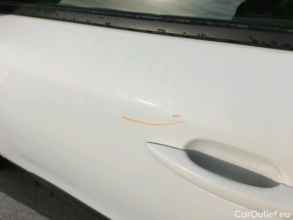  Peugeot  2008 PEUGEOT  / 2019 / 5P / todoterreno Active Puretech 100 S&S BVM6 #16