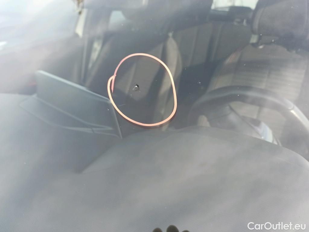  Peugeot  2008 PEUGEOT  / 2019 / 5P / todoterreno Active Puretech 100 S&S BVM6 #2