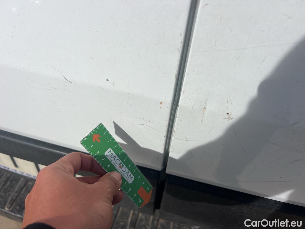  Ford  Transit FORD  / 2013 / 4P / furgón 310 77kW L2H2 Van Trend FWD #18