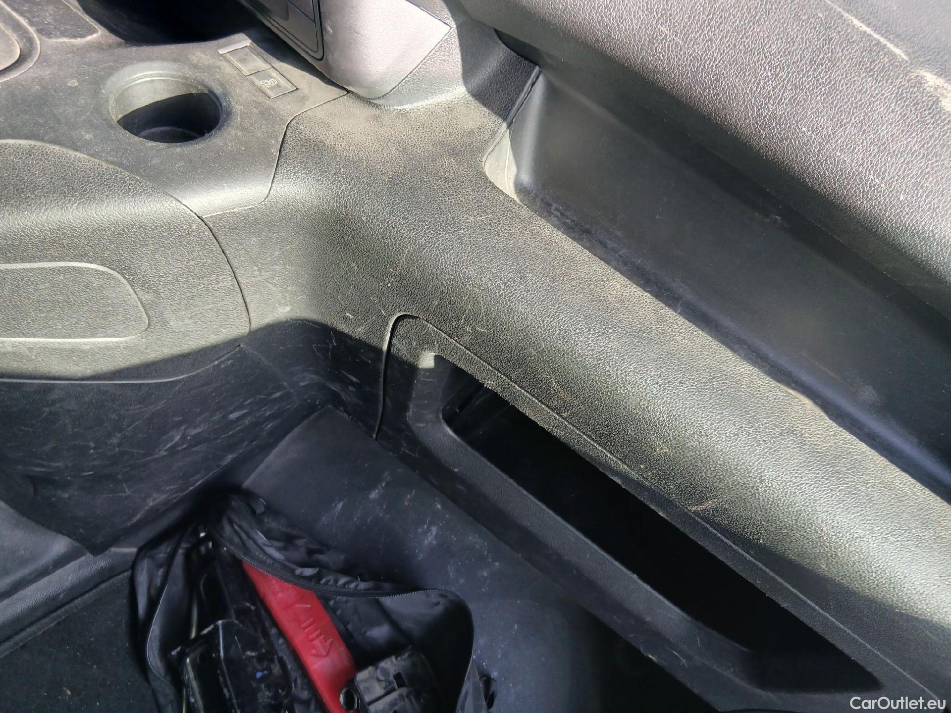  Citroen  Berlingo CITROEN  / 2018 / 3P / furgón derivado de turismo Talla M BlueHDi 100 CONTROL #49