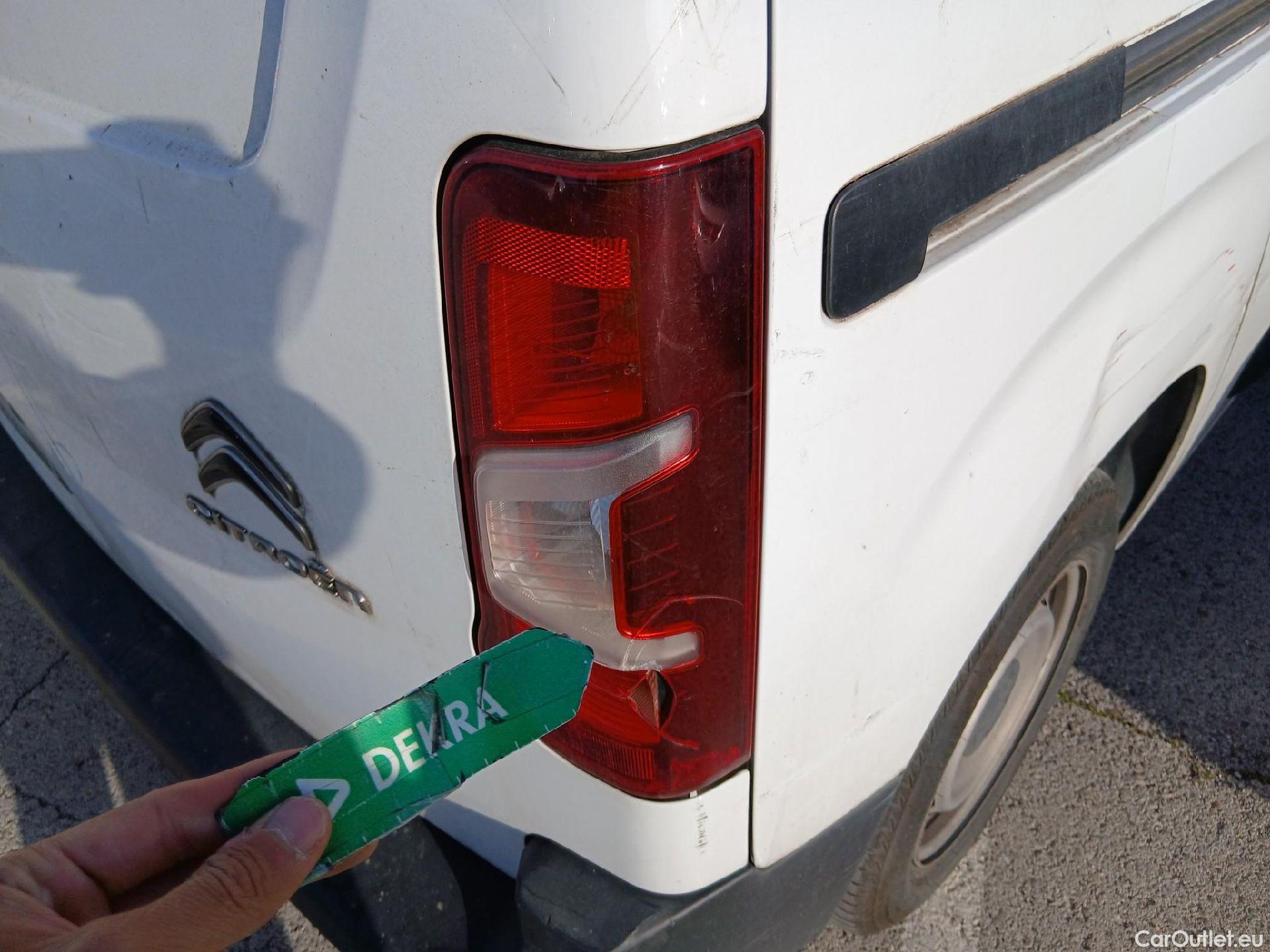  Citroen  Berlingo CITROEN  / 2018 / 3P / furgón derivado de turismo Talla M BlueHDi 100 CONTROL #31