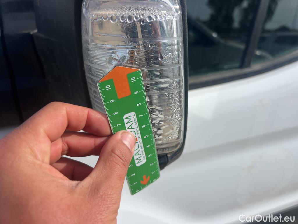  Ford  Transit FORD  / 2013 / 4P / furgón 310 77kW L2H2 Van Trend FWD #39