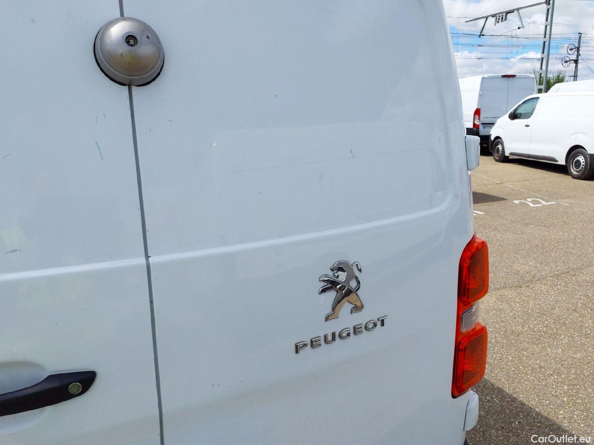  Peugeot  Expert PEUGEOT  / 2016 / 4P / furgón Furgón Pro 2.0 BlueHDi 120 S&S Standard #18