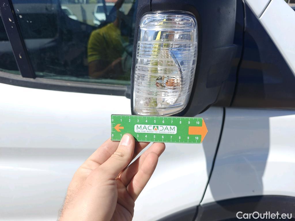  Ford  Transit FORD  / 2013 / 4P / furgón 350 96kW L4H3 Van Trend RWD #43