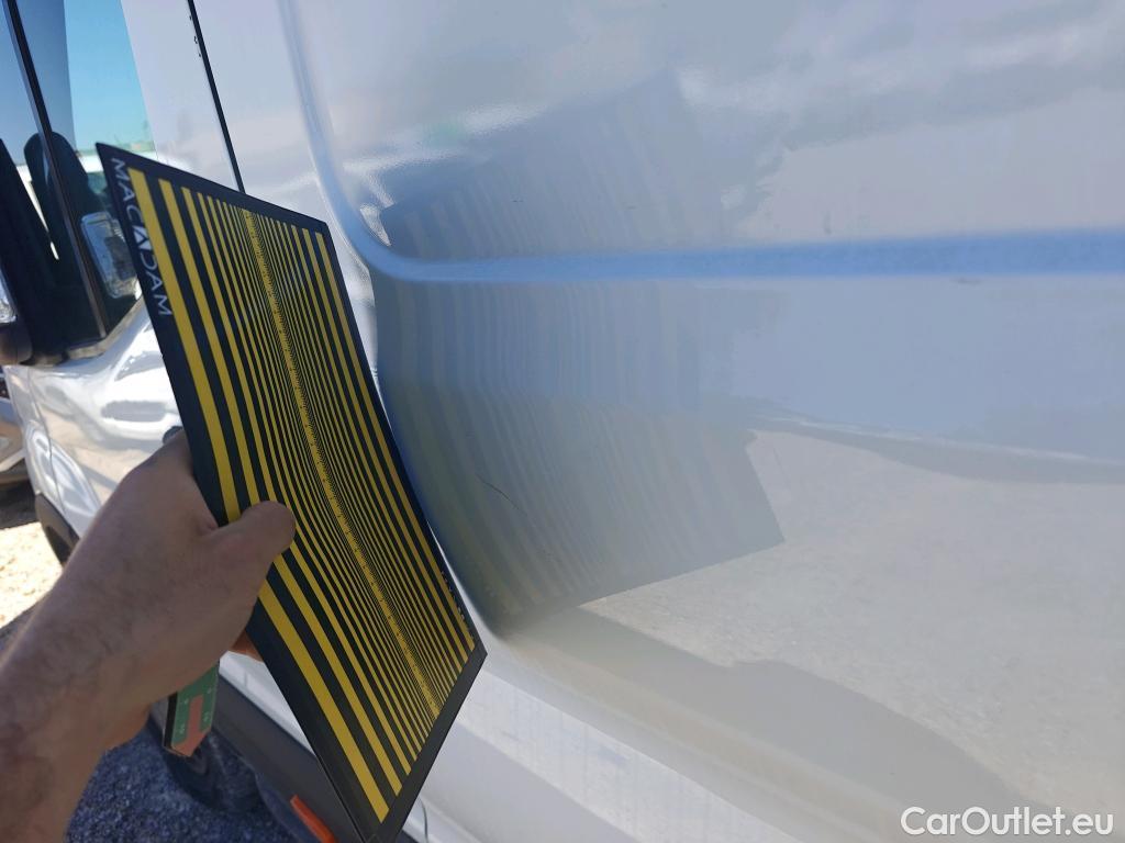  Ford  Transit FORD  / 2013 / 4P / furgón 350 96kW L4H3 Van Trend RWD #52