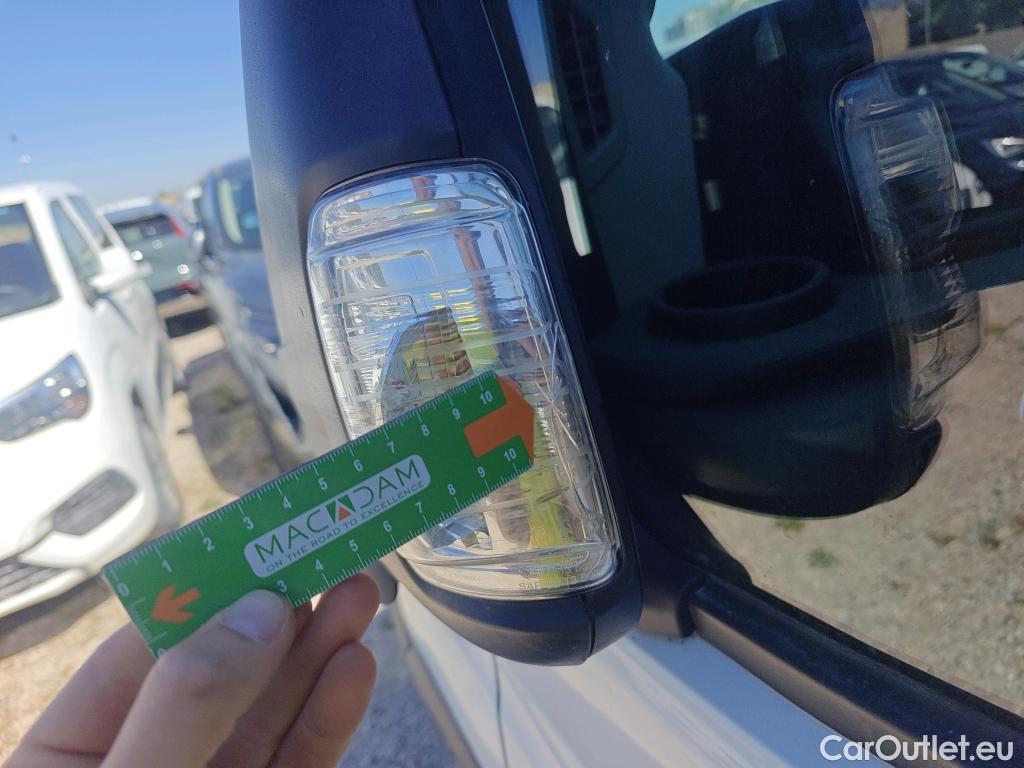  Ford  Transit FORD  / 2013 / 4P / furgón 350 96kW L4H3 Van Trend RWD #34